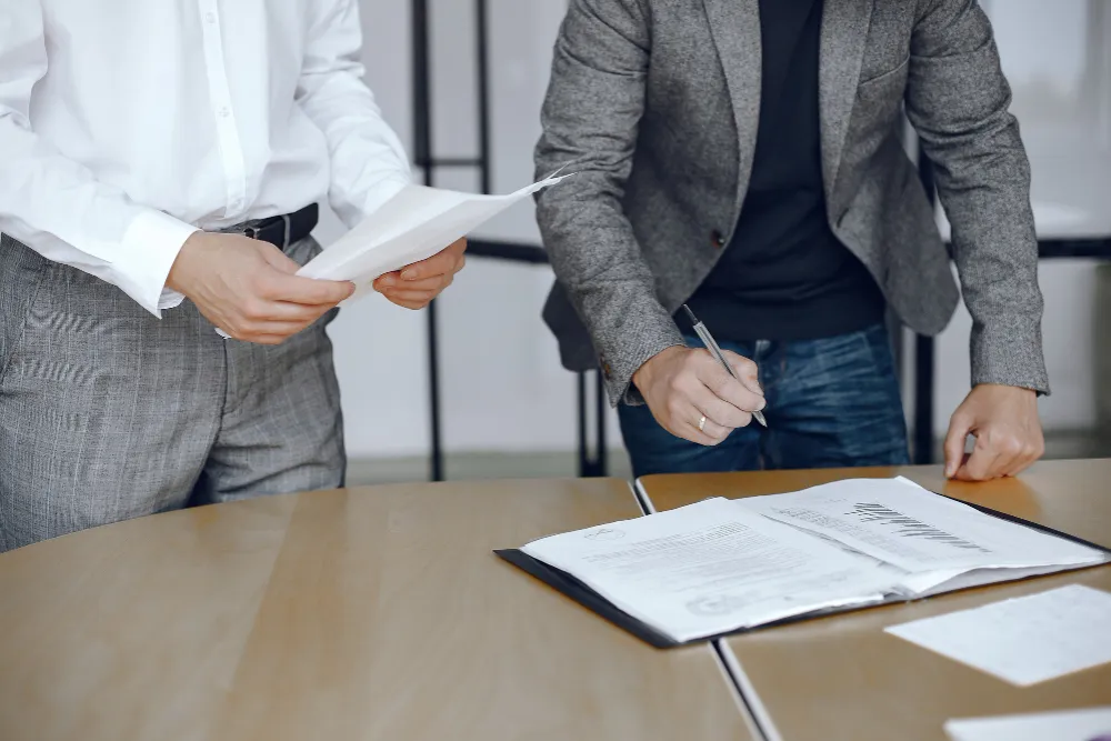 semnare documente suspendare activitate SRL