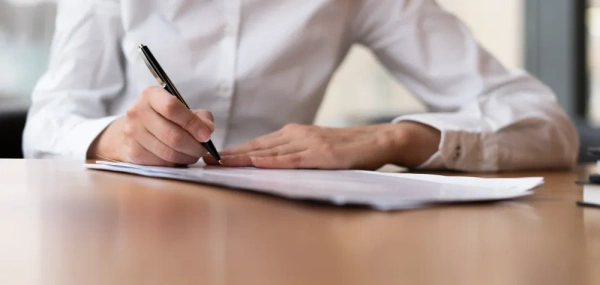 Suspendare activitate firmă: acte, pași, costuri și obligații fiscale