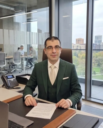 Venter Valentin Ionuț - Economist